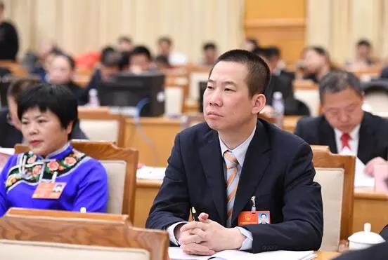 油卡、發(fā)票、年審、罰款!貨運司機心上事,羅鵬代表都上心