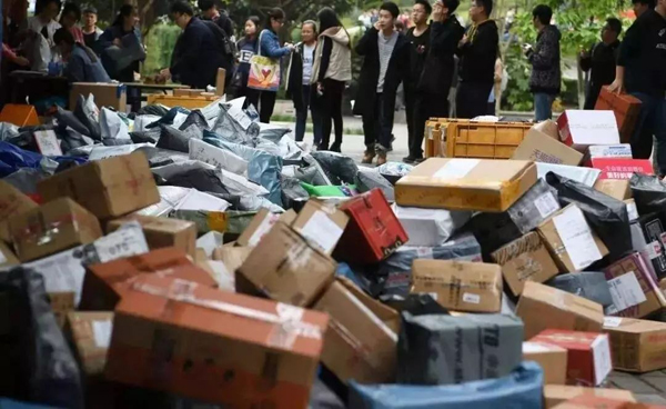 醫(yī)療廢品重制成快遞袋流回市場(chǎng)！物流包裝污染超乎想象